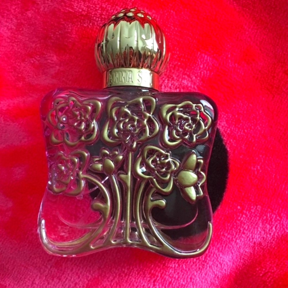 Anna Sui Romantica